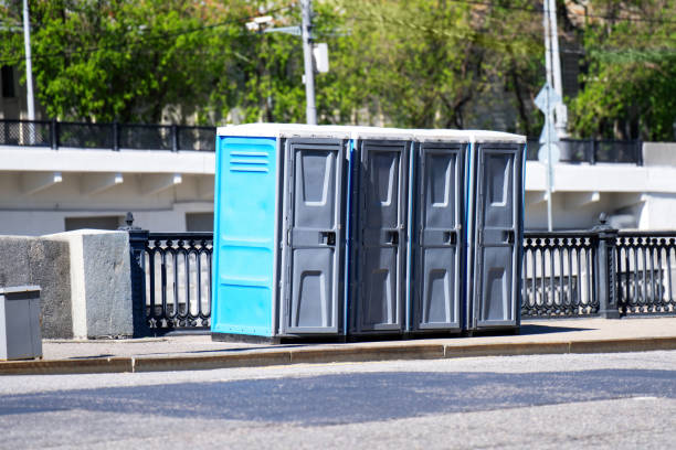 Best Portable restroom trailer rental  in Glen Ellyn, IL
