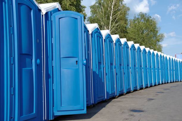 Best Restroom trailer rental cost  in Glen Ellyn, IL